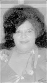 Lisa Menge's Instagram, Twitter & Facebook