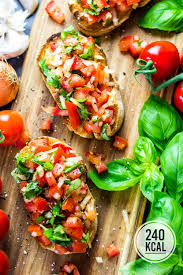Original Bruschetta Italiana Schnelles Und Einfaches Rezept Mit Tomaten Und Basilikum Kalorienarme Vorspeise Kalorien Geniessen Rezept Rezepte Leckere Vegetarische Gerichte Vorspeise
