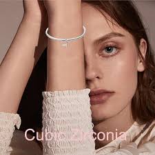 Famuan Gioielli Uccelli e Fiori Charm 925 Argento Perline Ciondolo per Donna  Fit Bracciali Collana Festa della Mamma San Valentino Compleanno Regali di  Natale per Donna Ragazza Famiglia Amici : Amazon.it: Moda