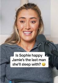 Sophie Surprises Jamie with a Fun Mullet Hairstyle