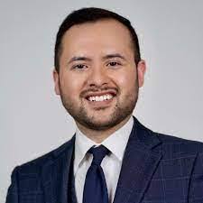 Alfredo Agredano's Instagram, Twitter & Facebook