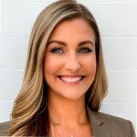 Anna Schlueter's Instagram, Twitter & Facebook