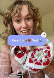 Deel 5️⃣ van het haken van mijn droom kersttrui/vest🎄🧶 Alle lapjes zijn  bijna af🥳 Patroon📝: In ontwikkeling😄 Garen🧶: Poseidon en Glamour  @langyarns_nl @langyarns_official @wooladdicts #crochet ...