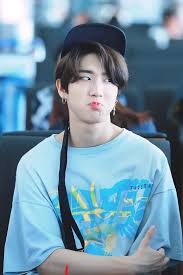 Позиция в группе into stray kids ☪? Stray Kids Han Isn T Fooling Anyone With His Trick For Looking Taller Kpophit Kpop Hit