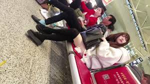 厕拍抄底漫展（qq1318628038） on X: 偷拍极品车站黑丝极品黑丝过膝袜t.coChhSGxUvuu  X