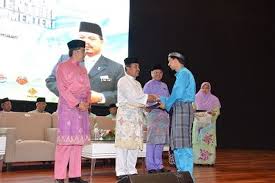 Tinggal bawah jambatan, suami isteri dipindahkan. Perhimpunan Agensi Agensi Di Bawah Jabatan Perdana Menteri Tabung Haji