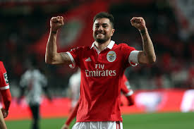 Brezilyalı, galatasaray'ı seviyorum notuyla yaptığı paylaşımda fenerbahçe teknik sorumlusu emre belözoğlu'nun üzerini çizdi. Com Gol E Assistencia Do Zagueiro Jardel Benfica Vence E Volta A Ser Lider Provisorio Futebol Portugues Ge