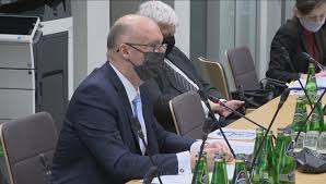 Dwukrotnie wystawiana była jedna kandydatka, ale nie była w stanie uzyskać potrzebnych głosów. Sejm Wybral Rzecznika Praw Obywatelskich Polsat News