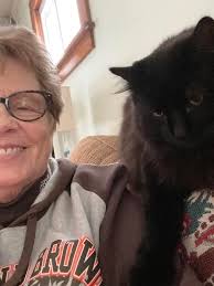 🗣️which one of you niggas eat coochie the way mfs smoke dem Newports 🚬,  😊all the way to the butt 😭🤷🏾