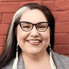 Janine Manning's Instagram, Twitter & Facebook