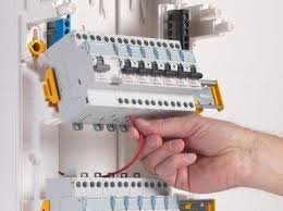 Bien Choisir Son Tableau Electrique Et Ses Composants Tableau Electrique Electrique Electricite Generale