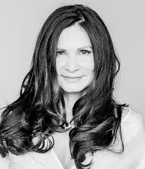 The Gift of Bravery : Lazo, Waleuska, Rodriguez, Cris: Amazon.in: Books