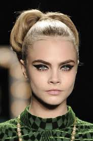 This is your ultimate resource to get the hottest hairstyles and haircuts in 2020. The Top 15 Model Hairstyles From The Catwalks