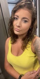 Katelyn Simms's Instagram, Twitter & Facebook