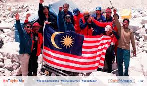 Pada hari yang penuh bersejarah buat semua semua rakyat malaysia , mohanadas nagappan menjejakkan kaki di puncak gunung everest 15 minit selepas m. Team Malaysia On Twitter Ekspedisi Ini Telah Membawa Nama Datuk M Magendran Datuk N Mohandas Muncul Pendaki Negara Pertama Berjaya Sampai Ke Puncak Gunung Everest Tapi Mungkin Ramai Tak Tahu Siapa