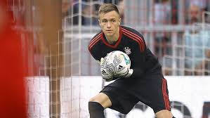 Also read thomas müller, philipp lahm and buffon biography. Bundesliga Christian Fruchtl Manuel Neuer S Heir At Bayern Munich And A Fifa 19 Star In The Making