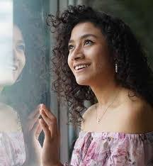 Wendy Tobar's Instagram, Twitter & Facebook