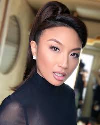 Microblade? ✔️ Extensions? ✔️ Lashes..duh. #NaturalBeauty 😆 Makeup:  UzBrows Uzmee Beauty Hair: @noogiethai #eredcarpet #peopleschoiceawards