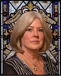 Anne Flint's Instagram, Twitter & Facebook