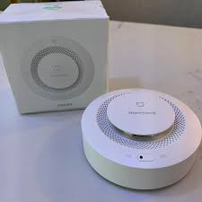 As is right now, where the thermostat is on the 1st floor will say 70 but my second question is, even if my house were to have automatic dampers, how would the ecobee correlate which room the sensor is in to a specific. Mijia Honeywell Smoke Detector Arrived Paired With Aqara Hub Through Mi Home App And Visible On Home App Homekit