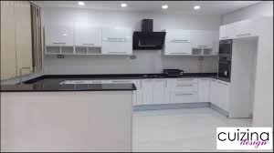 Une cuisine design démontre un mariage étonnamment réussi entre une parfaite ergonomie, une excellente fonctionnalité et un aspect moderne qui ravit l'œil. Cuisine Equipee Moderne Realisee Par Cuizina Design A La Villa De Mr B K Canastel Oran Algeria Youtube