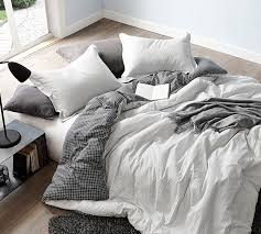 Shop 46 top extra long comforter sets and earn cash back all in one place. Stylish Designer Extra Long Twin Bedding Black And White Contrarian Twin Xl Oversize Comforter With Comfy Cotton And Classic Line Design
