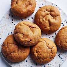 Galettes A La Melasse Et Aux Patates Douces Sweet Potato Cookies Molasses Cookies Strawberry Recipes