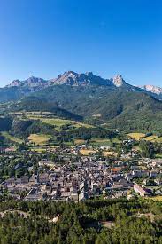 Barcelonnette accommodation in hotels, apartments with huge savings. Barcelonnette Wikipedia