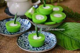 Kue nona manis cuma satu telur super lembut enak mudah bahan 1 1 butir telur 125 gr gula pasir 125 gr terigu 250 ml santan. Nona Manis Our Malay Kuih