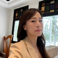 Visited a designated Singapore studio today for my photo for the official  Littler homepage (Hyunchai Isabelle Sohn