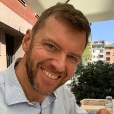 Chris Leighton's Instagram, Twitter & Facebook