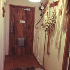 玄関 入り口 古材風 玄関ドア diy 壁紙屋本舗 などのインテリア実例 2015 04 28 12 34 04 roomclip ルームクリップ 玄関ドア diy 団地インテリア インテリア
