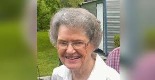 Glenna Combs's Instagram, Twitter & Facebook