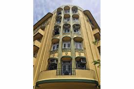 Art Deco in Mumbai: The Oval & Marine ...
