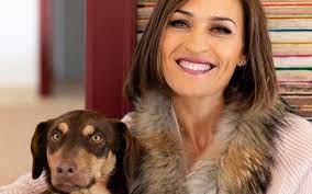 I also have an obsession with books creating interesting and engaging instagram stories is the key to engagement with your followers. Fatima Lopes Segue Exemplo De Isabel Silva E Joao Manzarra E Cria Instagram Para O Cao Impala
