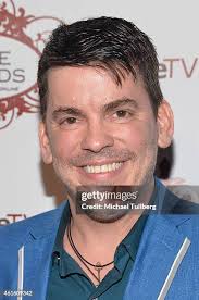 28 Photos & High Res Pictures