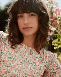 Flower girl Kathie Lam for Vila 💐