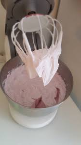 Chantilly A La Framboise Recette De Chantilly Creme Pour Gateau Creme Chantilly