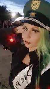 Kripo live. Anzeigenhauptmeister Niclas M. erklärt das Parkverbot!😁  #promillstreife #anzeigen #anzeige #anzeigenhauptmeister #niclasmatthei  #falschparker #kutsche #falschparken #betrunken #disco #partyhard  #eskalation #nightlife #knöllchen #kontrolle ...