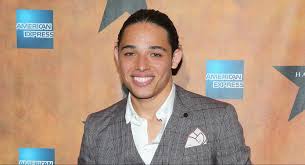 Ramos interpretó el papel de ramón en la nueva versión de 2018 de a star is born, protagonizada por lady gaga y bradley cooper, y dirigida por cooper. Hamilton Alum Anthony Ramos Secures Roles In A Star Is Born And Godzilla King Of The Monsters