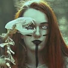 Goddess at Home: Divine Interiors Inspired by Aphrodite, Artemis, Athena,  Demeter, Hera, Hestia, and Persephone: Llewellyn, A. Bronwyn:  9781564969200: Amazon.com: Books