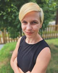 Not only is she the fearless leader of our Capstone program, she's also a  food systems change maker! Our very own Alice Reznickova just published a  paper diving into the ways in