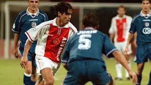 Er moet nog informatie toegevoegd worden. Back To The 90s Dani Carvalho West Ham United