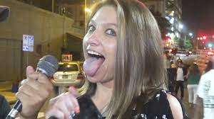 Girls Pretending to give Blowjobs - YouTube