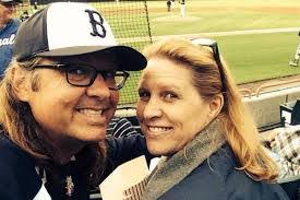 Lori Glaze's Instagram, Twitter & Facebook