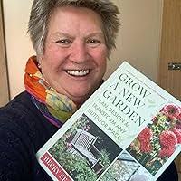 Grow a New Garden: Plan, design and transform any outdoor space:  Amazon.co.uk: Searle, Becky: 9781915294401: Books