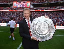 Robin van persie of manchester united and manager david moyes pose with the trophy after victory in the fa community shield match between manchester. West Ham Cite David Moyes Piece Of Manchester United History In Club Statement And Everyone Finds It Hilarious Mirror Online