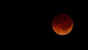 أنهما آيتان من آيات الله يخوف الله بهما عبادة حتى يرجعوا إليه، قَالَ : 9 Ù…Ø¹Ù„ÙˆÙ…Ø§Øª Ø¹Ù† Ø¢Ø®Ø± Ø®Ø³ÙˆÙ Ù„Ù„Ù‚Ù…Ø± ÙÙŠ 2019 Ø§Ù„Ù„ÙŠÙ„Ø© ÙˆÙ…ÙˆØ¹Ø¯ Ø±Ø¤ÙŠØªÙ‡ ÙÙŠ Ù‚Ø·Ø± ÙˆØ§Ù„Ø¹Ø§Ù„Ù… Ø§Ù„Ø¹Ø±Ø¨ÙŠ