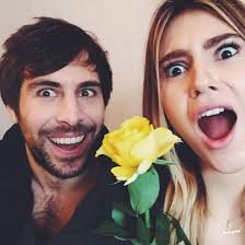 Auf das, was da noch kommt. Ist Max Giesinger Der Bruder Von Stefanie Giesinger Oder Etwa Der Mann Vater Cousin Stief Ach Was Soll S Nein Max Giesinger Olexesh Beziehungsstatus