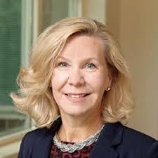 Jennifer Mcdole's Instagram, Twitter & Facebook